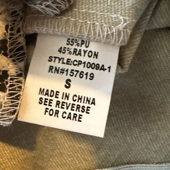 NWT Cloud 10 Snake Print Skort, Size S, Gray/Off White - Picture 8 of 9